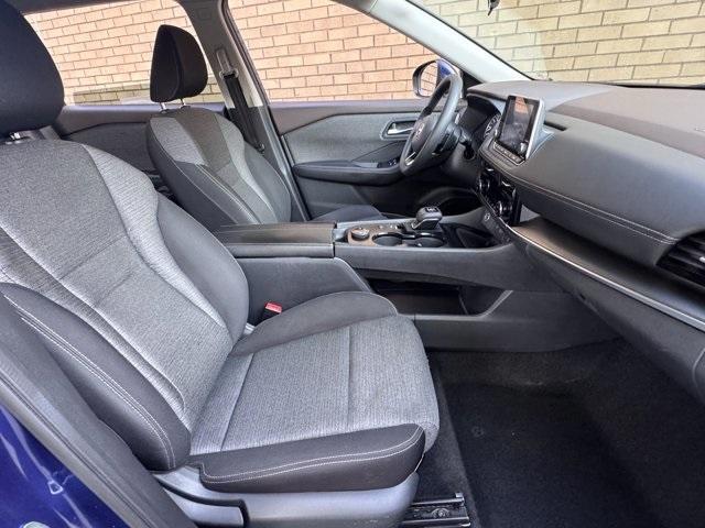 Photo of 2022 Caspian Blue Nissan Rogue