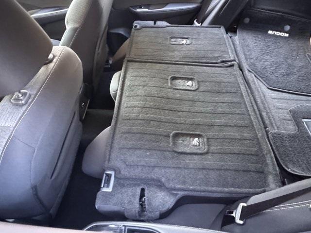 Photo of 2022 Caspian Blue Nissan Rogue