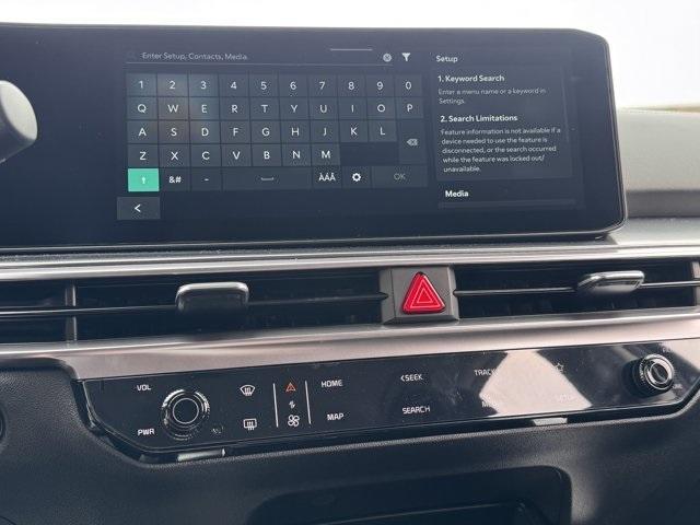 Photo of 2025 Ebony Black Kia Sorento