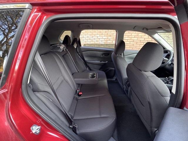 Photo of 2025 Scarlet Ember Nissan Rogue