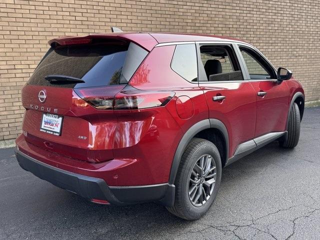 Photo of 2025 Scarlet Ember Nissan Rogue