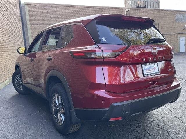 Photo of 2025 Scarlet Ember Nissan Rogue
