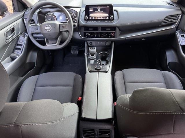 Photo of 2025 Scarlet Ember Nissan Rogue
