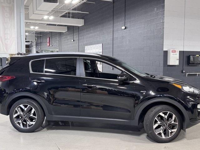 Photo of 2020 Black Cherry Pearl Kia Sportage