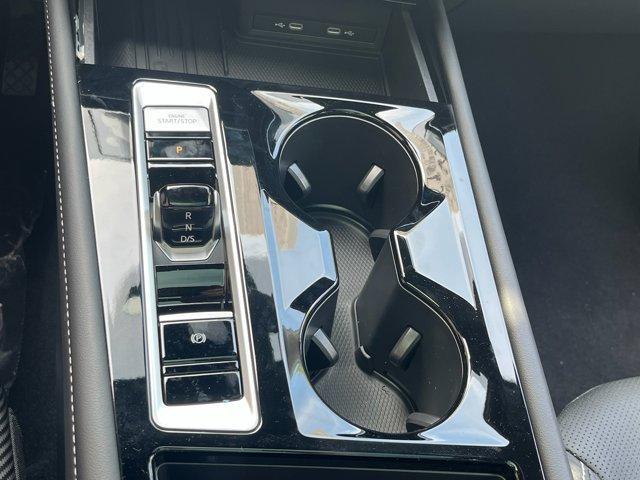 Photo of 2025 Pure White Volkswagen Atlas Cross Sport