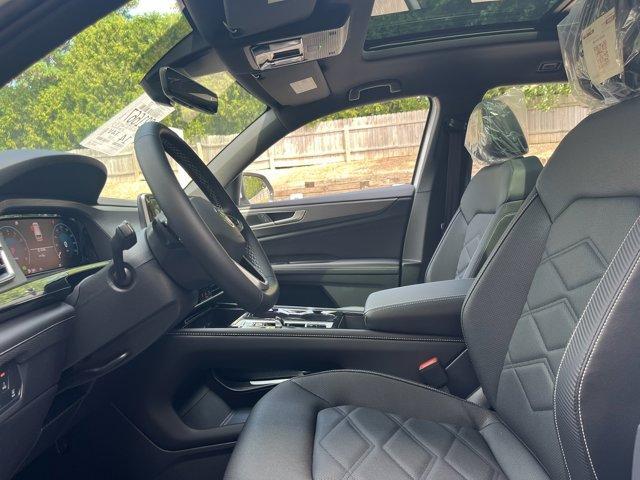 Photo of 2025 Pure White Volkswagen Atlas Cross Sport