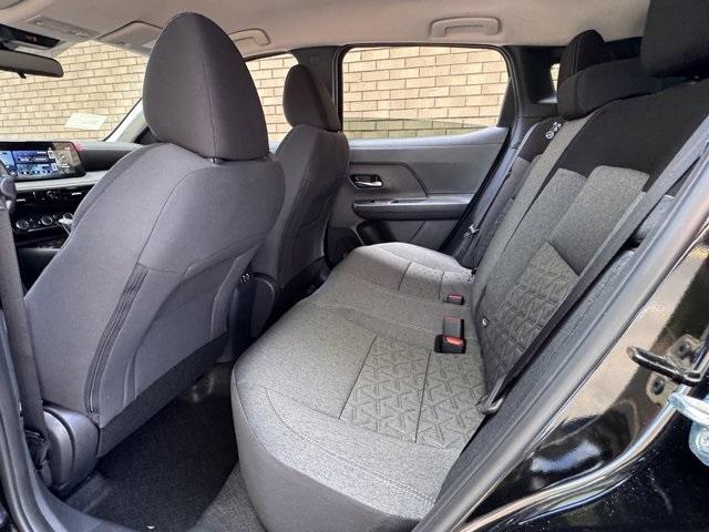 Photo of 2025 Super Black Nissan Kicks