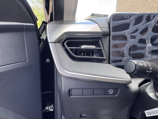Photo of 2025 Super Black Nissan Kicks