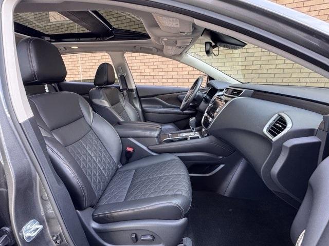 Photo of 2023 Gun Metallic Nissan Murano