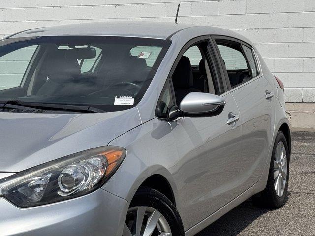 Photo of 2014 Bright Silver Kia Forte
