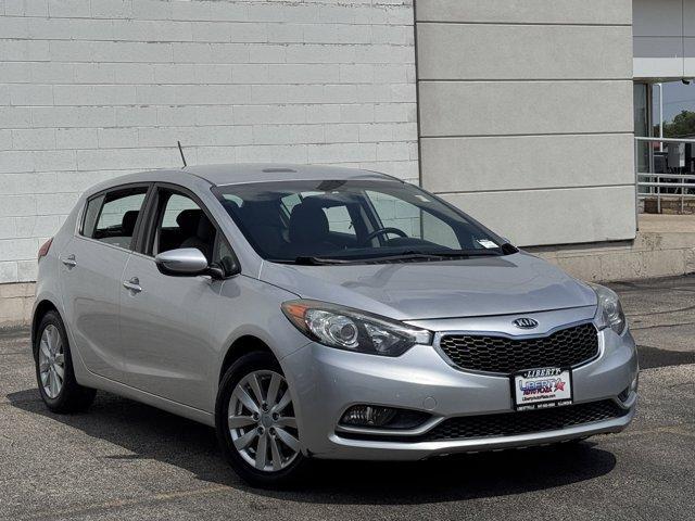 Photo of 2014 Bright Silver Kia Forte
