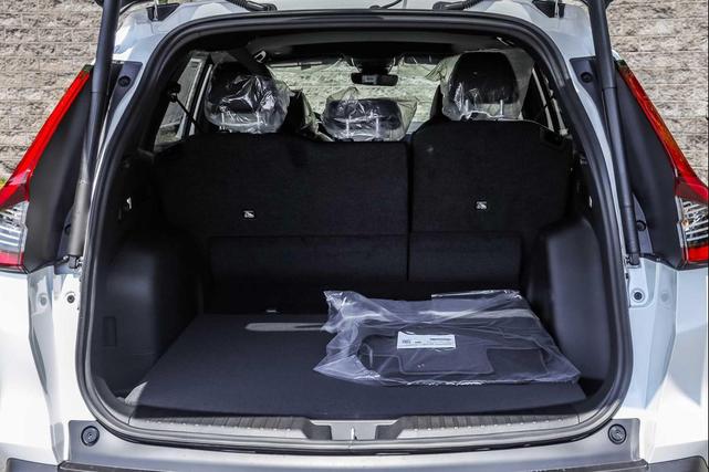 Photo of 2026 Platinum White Pearl Honda CR-V Hybrid
