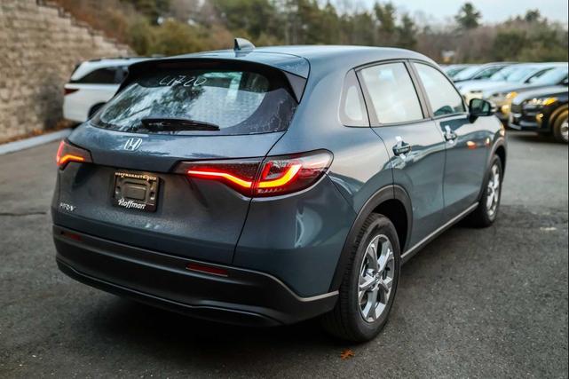 Photo of 2026 Pearl Honda HR-V