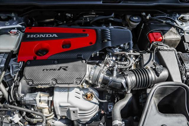 Photo of 2024 Sonic Gray Pearl Honda Civic Type R