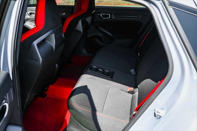 Photo of 2024 Sonic Gray Pearl Honda Civic Type R