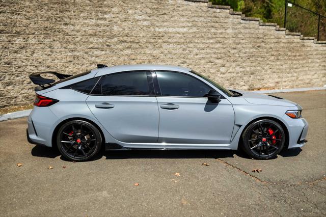 Photo of 2024 Sonic Gray Pearl Honda Civic Type R