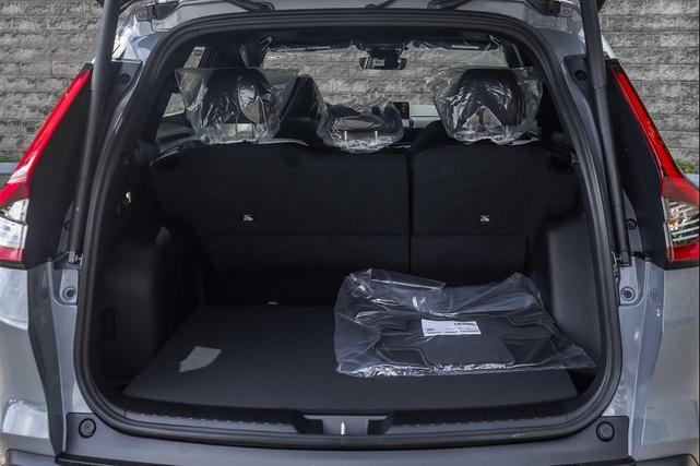 Photo of 2026 Urban Gray Pearl Honda CR-V Hybrid