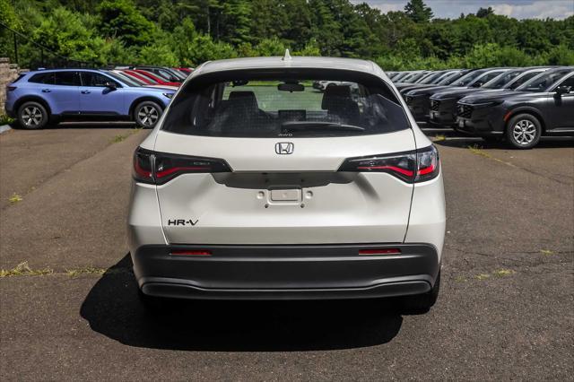Photo of 2023 Platinum White Pearl Honda HR-V