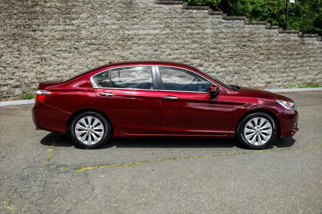 Photo of 2013 Basque Red Pearl II Honda Accord