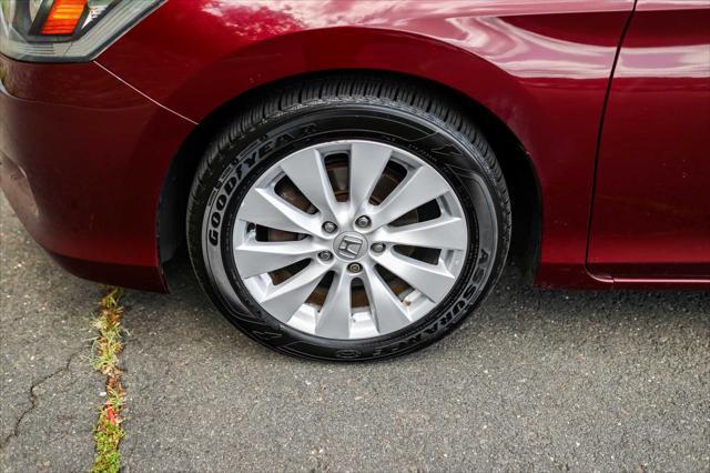 Photo of 2013 Basque Red Pearl II Honda Accord