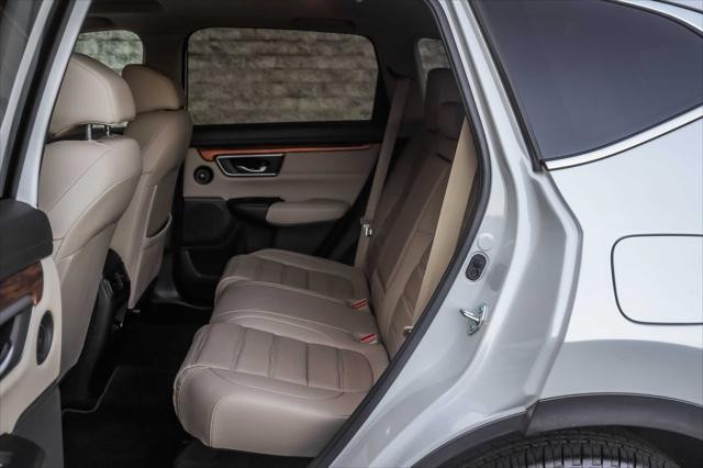 Photo of 2022 Platinum White Pearl Honda CR-V