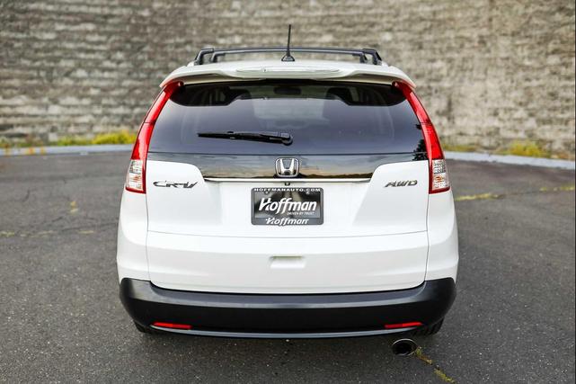 Photo of 2014 White Diamond Pearl Honda CR-V
