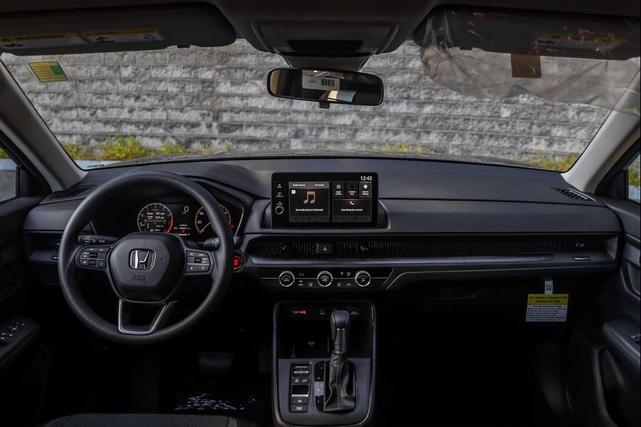 Photo of 2026 Crystal Black Pearl Honda CR-V