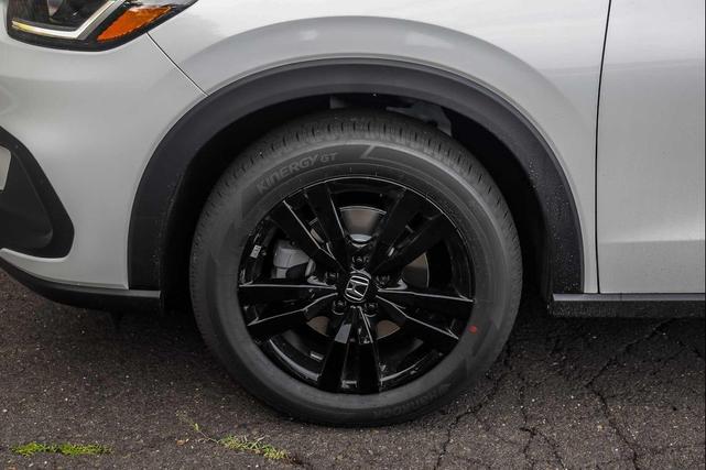 Photo of 2026 Platinum White Pearl Honda HR-V