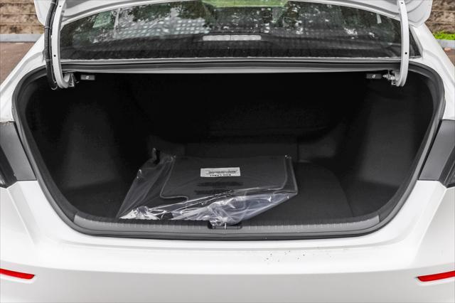 Photo of 2025 Platinum White Pearl Honda Accord Hybrid