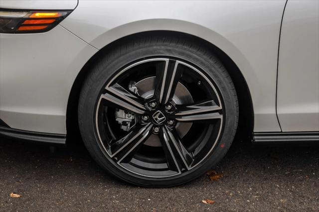 Photo of 2025 Platinum White Pearl Honda Accord Hybrid