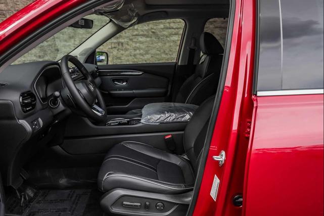 Photo of 2025 Radiant Red II Honda Pilot