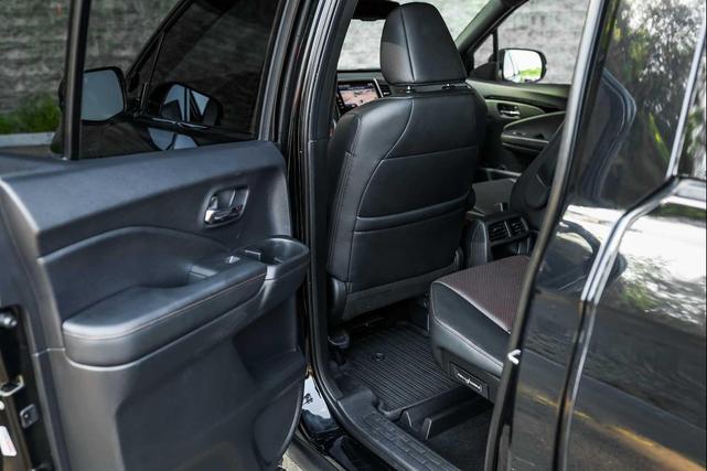 Photo of 2019 Crystal Black Pearl Honda Ridgeline
