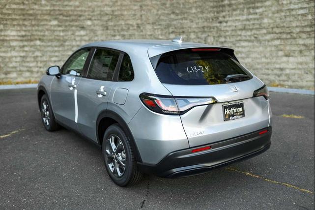 Photo of 2026 Solar Silver Honda HR-V