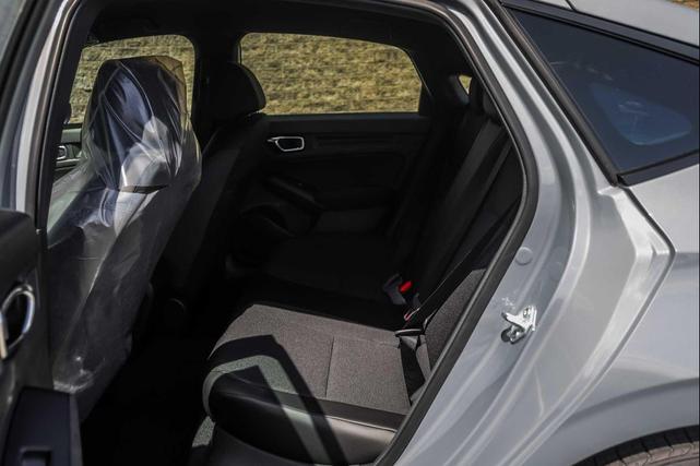 Photo of 2025 Urban Gray Pearl Honda Civic