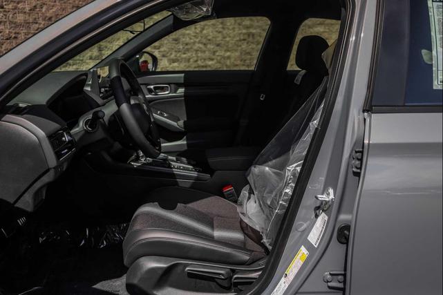 Photo of 2025 Urban Gray Pearl Honda Civic