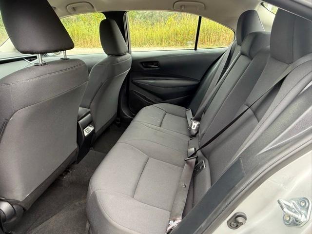 Photo of 2024 Classic Silver Metallic Toyota Corolla