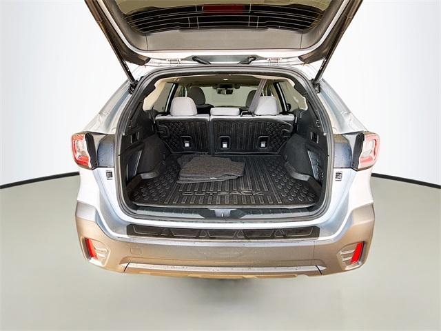 Photo of 2021 Ice Silver Metallic Subaru Outback