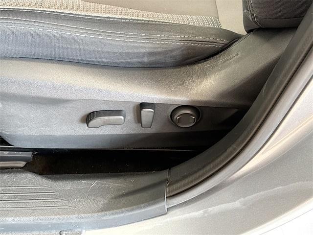Photo of 2021 Ice Silver Metallic Subaru Outback