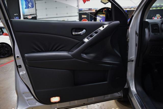 Photo of 2009 Brilliant Silver Nissan Murano