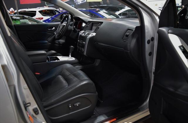 Photo of 2009 Brilliant Silver Nissan Murano