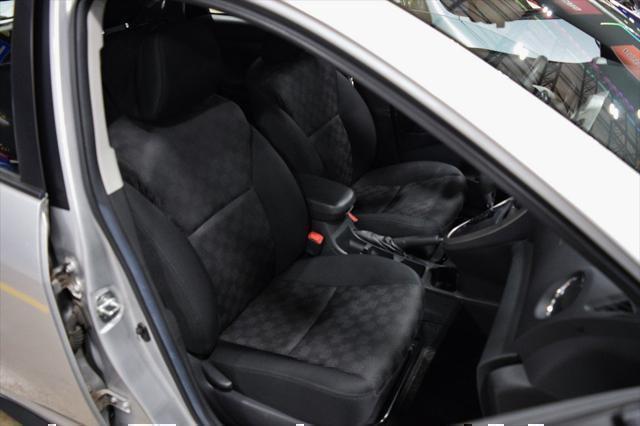 Photo of 2009 Liquid Platinum Metallic Pontiac Vibe