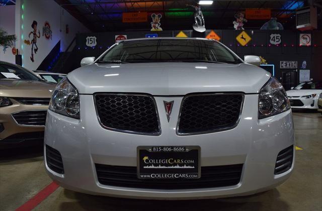 Photo of 2009 Liquid Platinum Metallic Pontiac Vibe