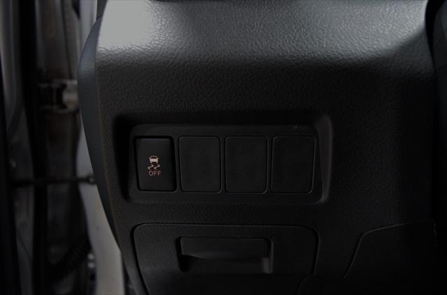 Photo of 2009 Liquid Platinum Metallic Pontiac Vibe
