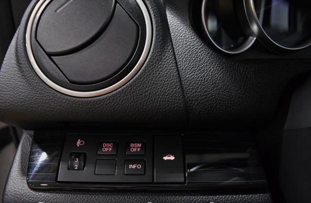Photo of 2009 Performance White Mazda Mazda6