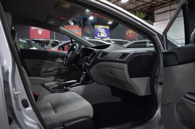 Photo of 2015 Alabaster Silver Metallic Honda Civic