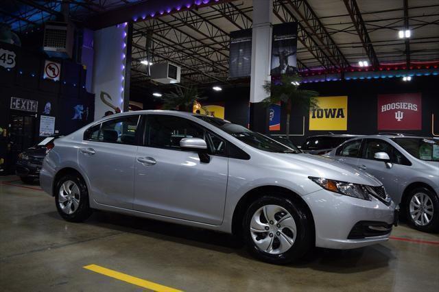 Photo of 2015 Alabaster Silver Metallic Honda Civic