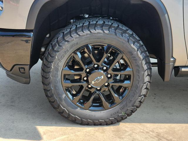 Photo of 2025 Gray Chevrolet Silverado 2500
