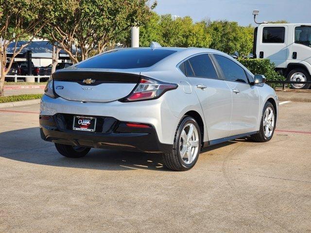 Photo of 2017 Silver Ice Metallic Chevrolet Volt