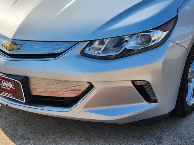 Photo of 2017 Silver Ice Metallic Chevrolet Volt