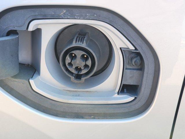 Photo of 2017 Silver Ice Metallic Chevrolet Volt